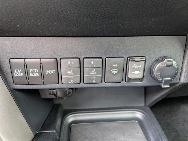 Toyota RAV-4 2.5 HSD Sol Premium e-CVT