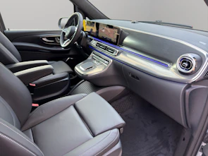 Fahrzeugbild MERCEDES-BENZ V 300 d Swiss Ed. lang 4matic Van