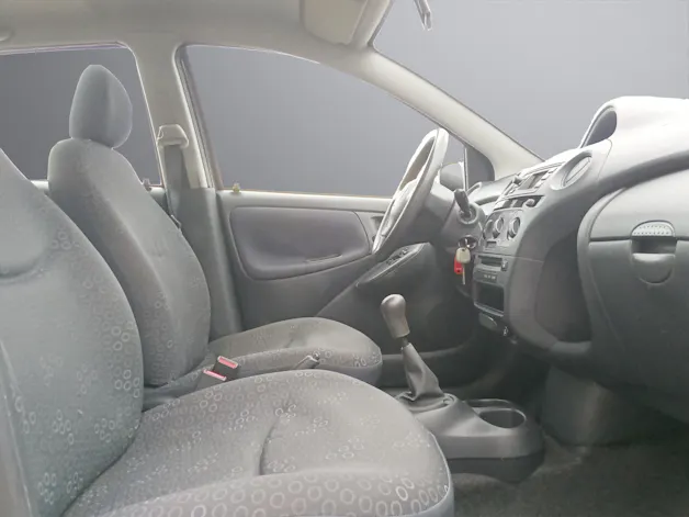Toyota Yaris 1.3 16V Linea Luna