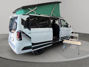 https://vehicle.imgix.net/4318693/ebb287ba-c7d2-4d54-b498-360f3fac00a7.jpg