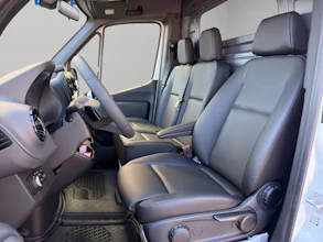 https://vehicle.imgix.net/4318702/03794cdf-cdd1-491a-9086-b11d783e35ec.jpg