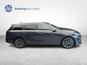 https://vehicle.imgix.net/4318718/1cbbab43-7c72-44b0-a983-948906e717f6.jpg