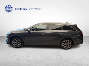 https://vehicle.imgix.net/4318718/272f7e09-e8e5-4d94-b0d7-360eb63f153c.jpg