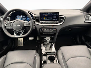 https://vehicle.imgix.net/4318718/aa596421-ab3c-4140-abd9-411588e943dc.jpg