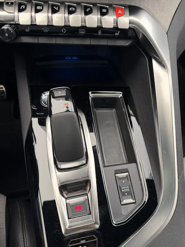 Peugeot 3008 1.6 Plug-in Hybrid4 GT