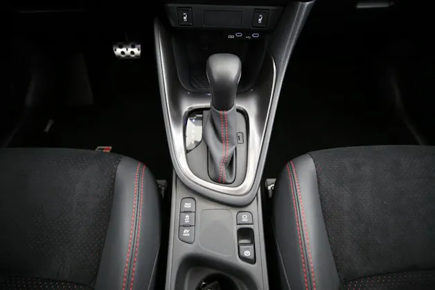 Toyota Yaris 1.5 VVT-i HSD GR Sport