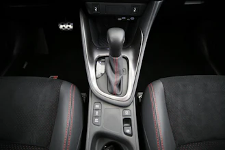 https://vehicle.imgix.net/4318780/0c4786f9-cd06-4dff-ba89-7149805c6ddc.jpg