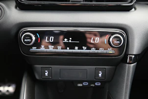 Fahrzeugbild TOYOTA Yaris 1.5 VVT-i HSD GR Sport