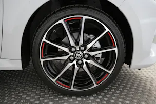 Toyota Yaris 1.5 VVT-i HSD GR Sport