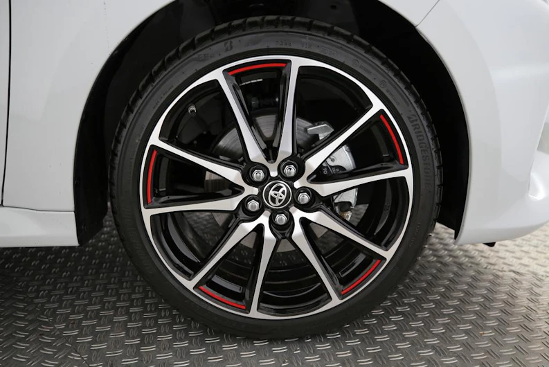 Fahrzeugbild TOYOTA YARIS