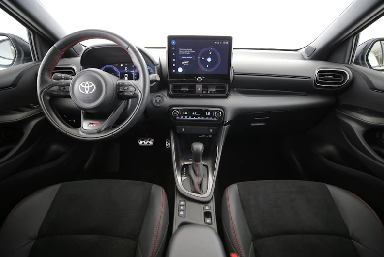 Fahrzeugbild TOYOTA YARIS