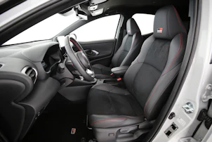 Fahrzeugbild TOYOTA Yaris 1.5 VVT-i HSD GR Sport