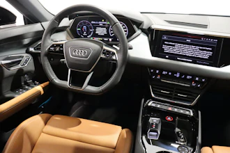 https://vehicle.imgix.net/4318789/a3b549c8-b06c-4e42-8ec9-13ede4e57dab.JPG