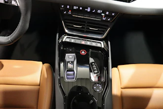 https://vehicle.imgix.net/4318789/b91efbe7-804e-41fa-84d5-aa038023fcb9.JPG