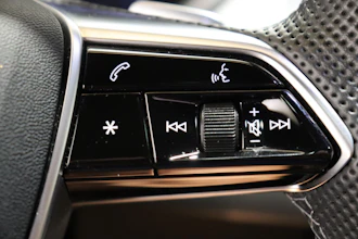 https://vehicle.imgix.net/4318789/d6071e0b-ec15-4e65-8ef2-68a1f02af431.JPG