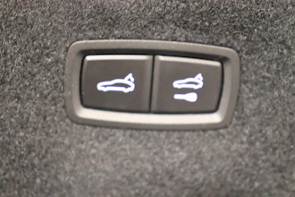 https://vehicle.imgix.net/4318789/fb18b07e-3ef2-4024-ae80-999cfddb046f.JPG