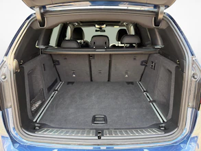 https://vehicle.imgix.net/4318813/c647cc81-386e-49de-820b-f19f0f75372b.jpg