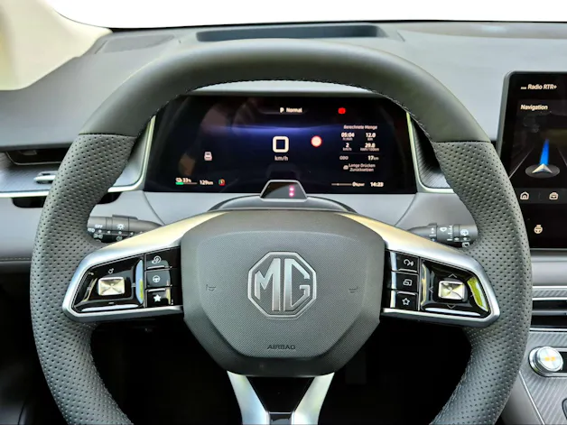MG S6 EV 77 kWh Luxury 4WD