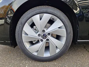 VW Golf VIII 1.5 UNITED eTSI Life DSG