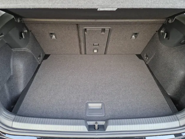 VW Golf VIII 1.5 UNITED eTSI Life DSG