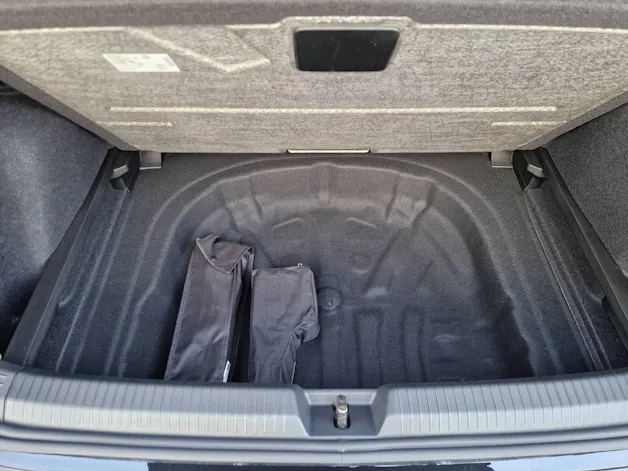 VW Golf VIII 1.5 UNITED eTSI Life DSG