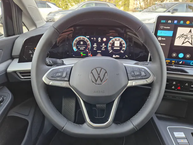 VW Golf VIII 1.5 UNITED eTSI Life DSG