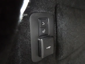https://vehicle.imgix.net/4318874/bf4706c5-1045-4ebe-b5bf-90eb37481bc9.JPG