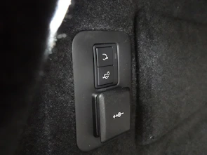 Fahrzeugbild LAND ROVER Range Rover Evoque 1.5 T 270e Hoxton Edition