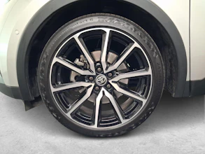 https://vehicle.imgix.net/4318890/b58a04c8-4c4b-4e47-b4e8-456d1d531076.jpg