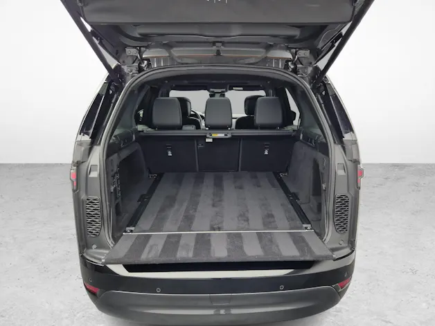 Land Rover Discovery 3.0 D I6 300 R-Dynamic SE