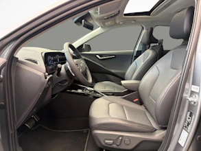 https://vehicle.imgix.net/4318927/7d320e40-5744-4025-a498-26849445b4fc.jpg