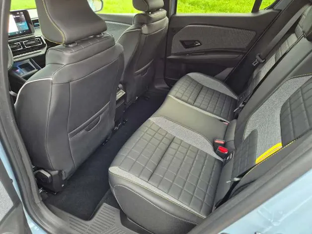 Renault R4 E-Tech Comfort Range iconic