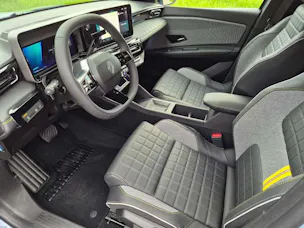 Renault R4 E-Tech Comfort Range iconic