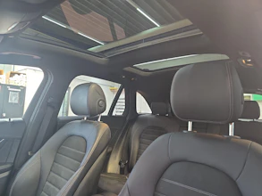 https://vehicle.imgix.net/4318984/ef4ca082-ee9f-452f-9de2-87f3b513f320.jpg