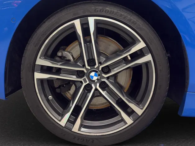 BMW 120d xDrive M SPORT