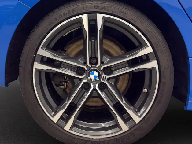 BMW 120d xDrive M SPORT