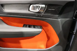 VOLVO XC40 P8 Twin R-Design AWD