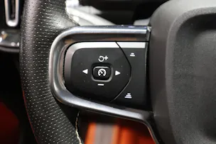 VOLVO XC40 P8 Twin R-Design AWD