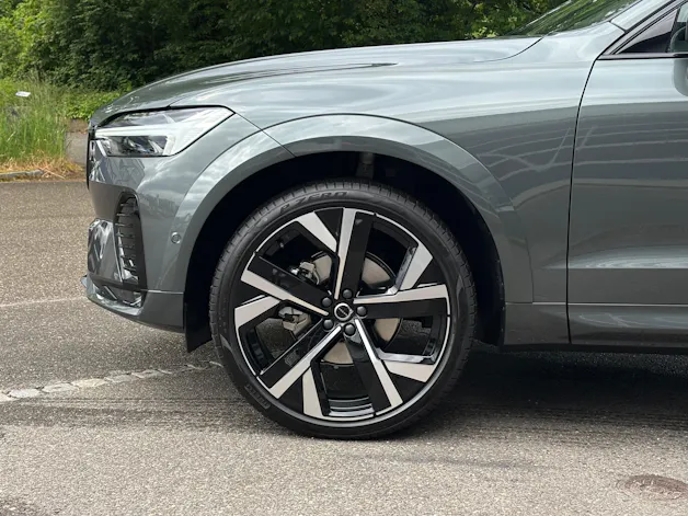 Volvo XC60 2.0 B5 MH Plus Dark AWD