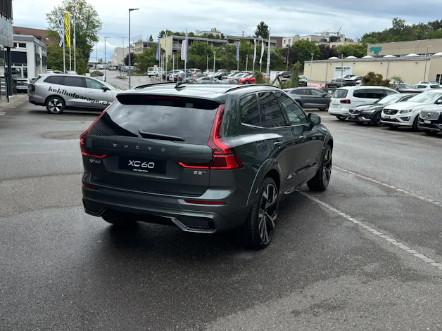 Volvo XC60 2.0 B5 MH Plus Dark AWD