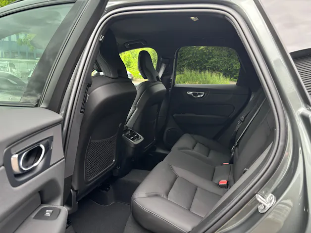 Volvo XC60 2.0 B5 MH Plus Dark AWD