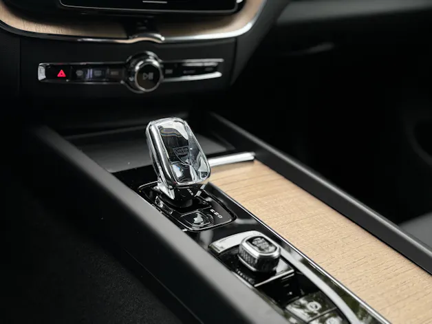 Volvo XC60 2.0 B5 MH Plus Dark AWD