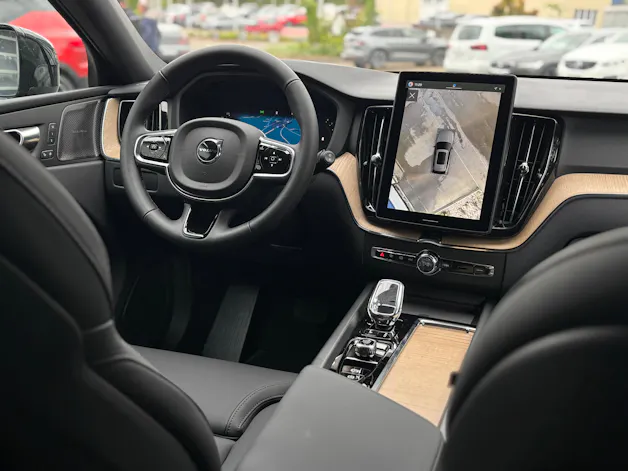 Volvo XC60 2.0 B5 MH Plus Dark AWD