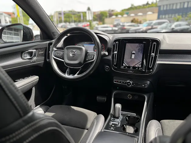 Volvo XC40 2.0 T5 R-Design AWD