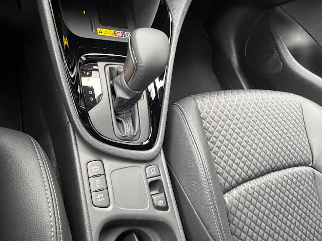 Toyota Yaris 1.5 VVT-i HSD Premium