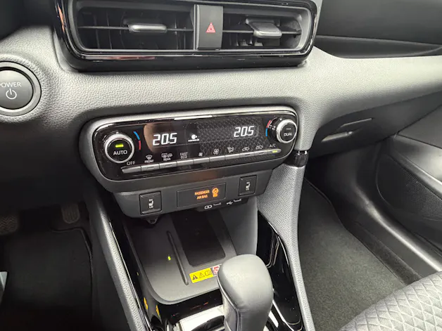 Toyota Yaris 1.5 VVT-i HSD Premium