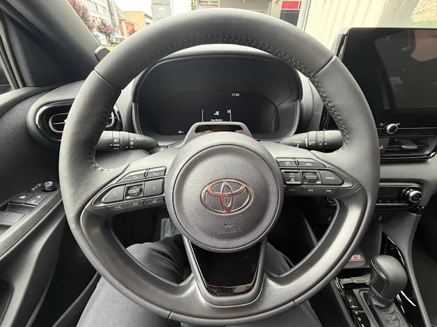 Toyota Yaris 1.5 VVT-i HSD Premium
