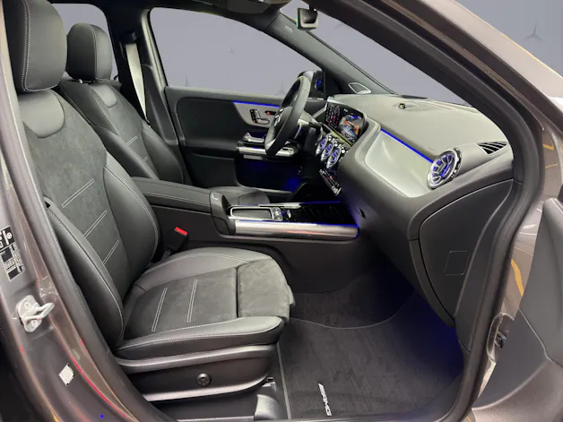 Mercedes-Benz GLA 250 Swiss Star AMG Line 4matic