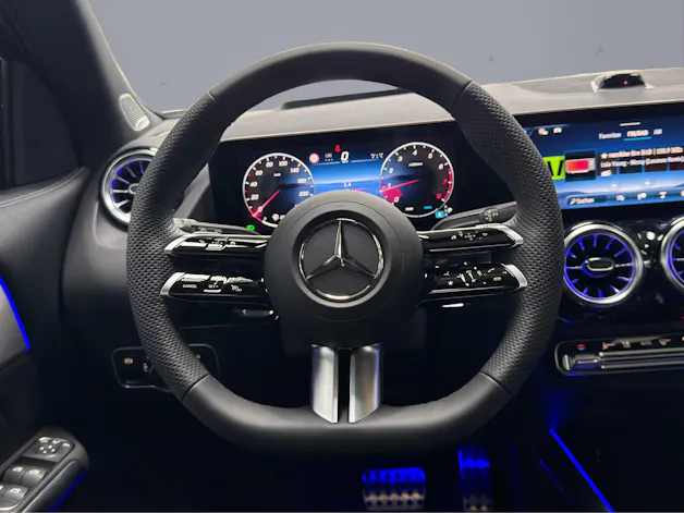 Mercedes-Benz GLA 250 Swiss Star AMG Line 4matic