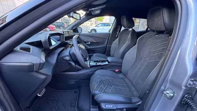Peugeot 2008 1.2 Hybrid 145 GT